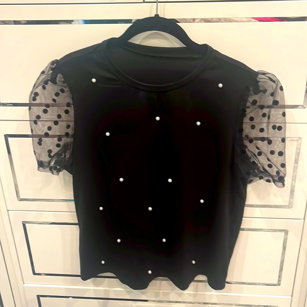 SO cute!!! Can wear with jeans/shorts/a blazer! Adorbs!